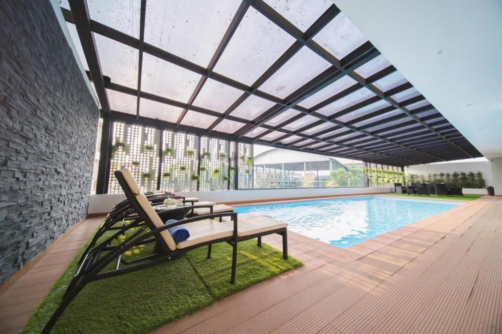 Tera Hotel Vientiane Esterno foto